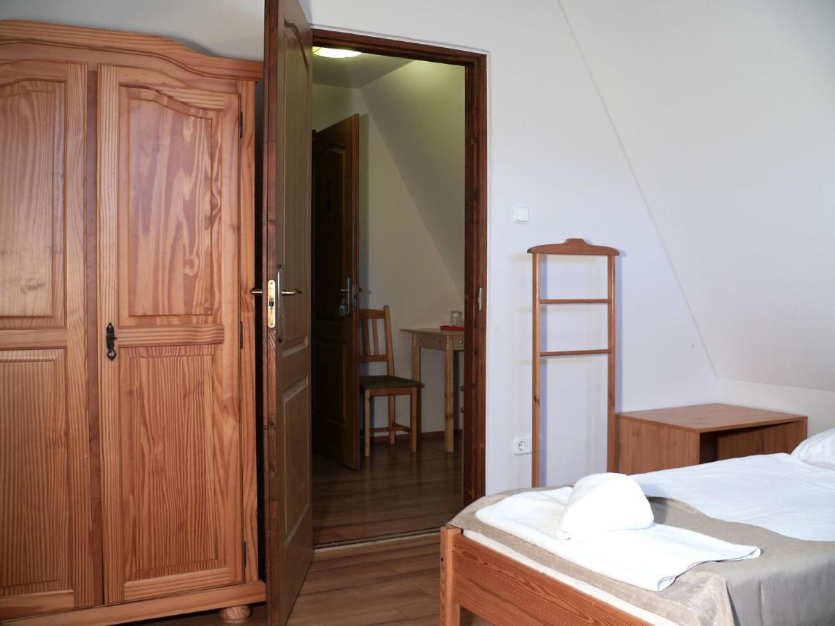 Kadarta Vendeglo Panzio Bed & Breakfast Veszprem Exterior photo